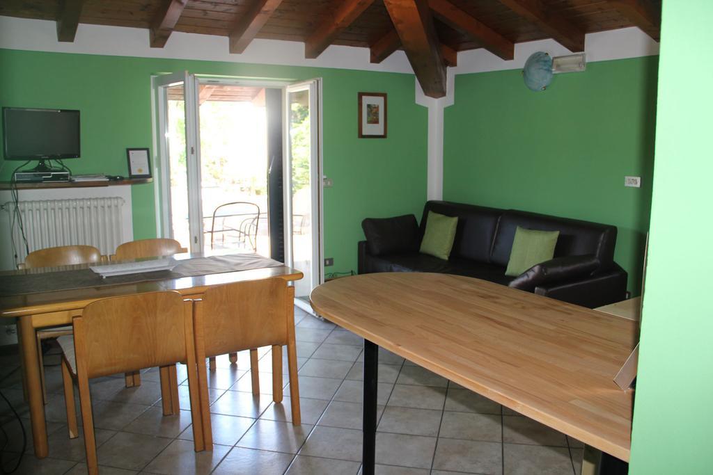 Veranda Beach Apartment Pianello Del Lario Phòng bức ảnh